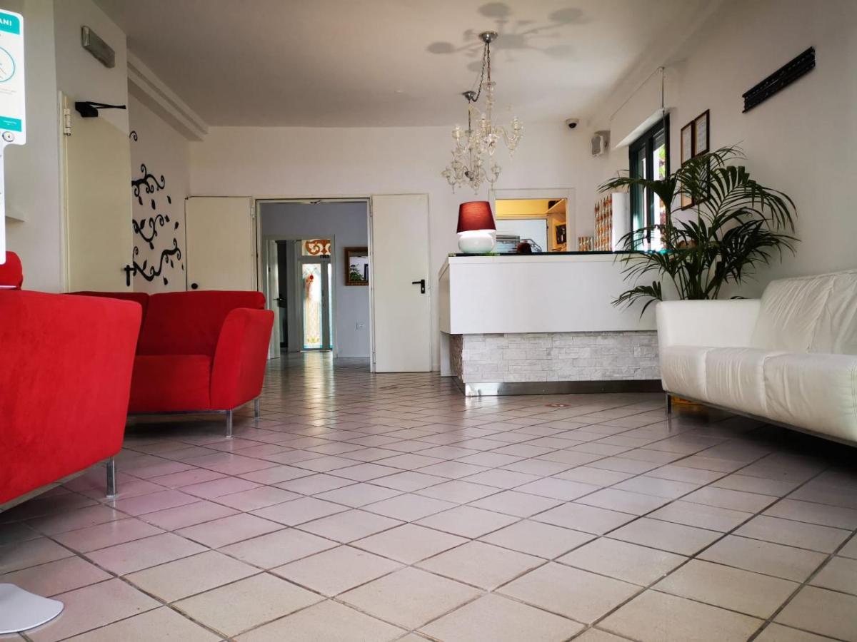 Hotel Kristalex Pet Family